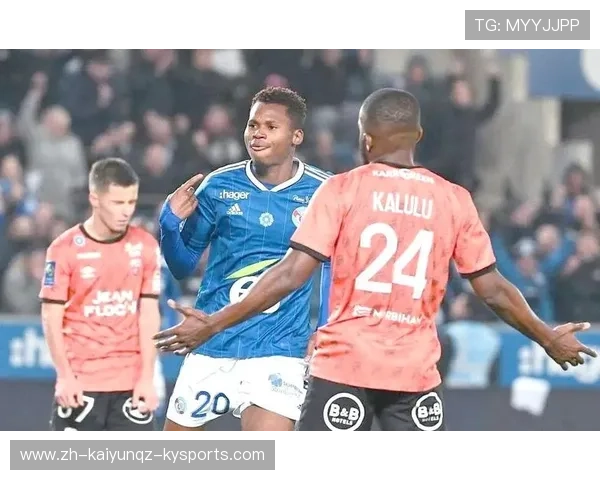 法甲中文球衣背号设计与球迷版本区别解析